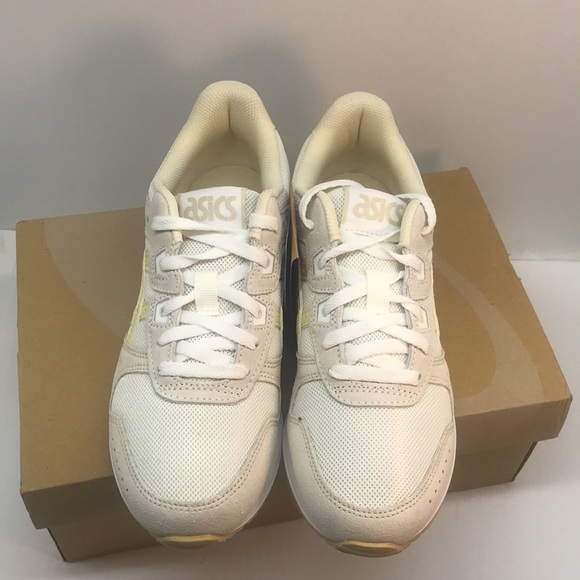 ASICS WOMENŚ LYTE CLASSIC SNEAKERS SHOES SIZE 7.5 CREAM/BUTTER - Picture 2 of 15